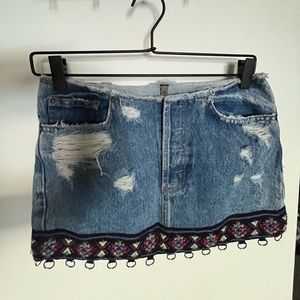 Carmar Denim Distressed Mini Skirt Flirty Details Size 25